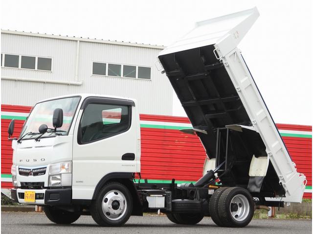 全低床ダンプ　ダンプ　全低床強化三方開　２トン積　ＡＴ車　レーンアシスト　キーレス　ＥＴＣ　電格ミラー　新明和製荷台　コボレーン付　中間ピン２個　坂道発進補助　荷台寸法３０５－１６０－３２　車両総重量４９８５Ｋ