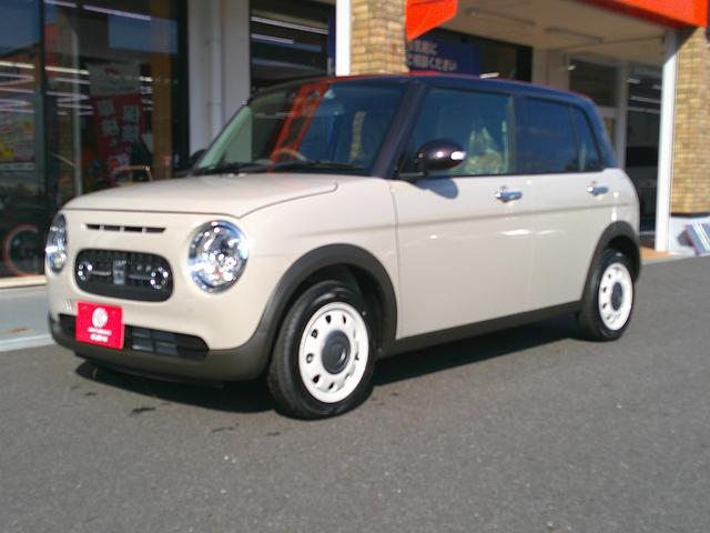 人気のラパン入庫しました。 届出済み未使用車になります。