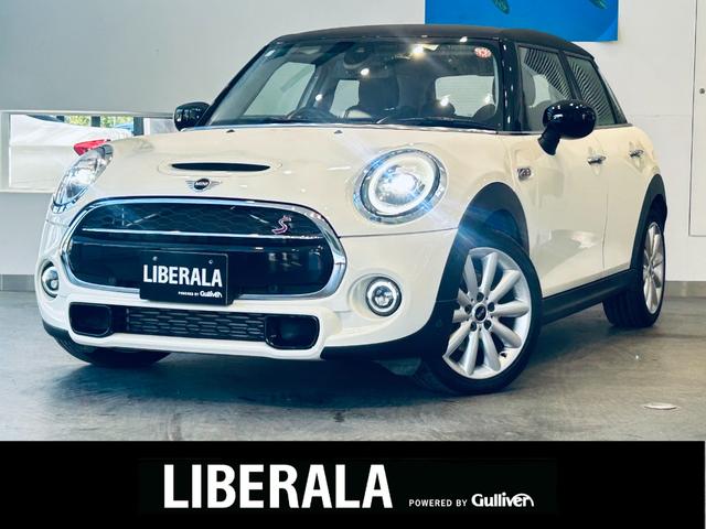 ＭＩＮＩ(ミニ) クーパーＳＤ　ペッパーＰＫＧ　インテリジェントセーフティ　ＡＣＣ　純正ナビ　バックカメラ　ＵＳＢ　Ｂｌｕｅｔｏｏｔｈ　純正１７インチＡＷ　ＬＥＤヘッドライト　クリアランスソナー　シートヒーター　スマートキー 中古車画像