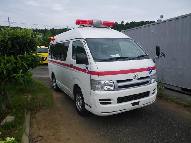 ハイエースバン 　救急車　車椅子移動車仕様