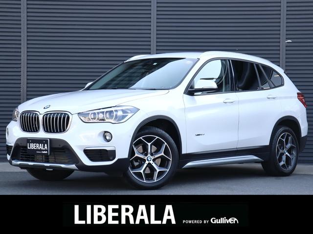 Ｘ１ ｘＤｒｉｖｅ　１８ｄ　ｘライン　コンフォートＰＫＧ　コンフォートＡ　フットトランクオープナー　リヤＳシート　シートヒーター　ドライバーアシスト　ＬＤＷ　純正ナビ　ＢＴ　ＵＳＢ　ＤＶＤ　Ｂカメラ　ＰＤＣ　ＬＥＤ　ＥＴＣ２．０　禁煙車