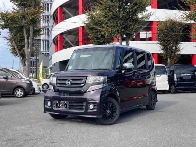 Ｎ－ＢＯＸカスタム Ｇ・Ｌパッケージ　ドライブレコーダー　バックカメラ　両側スライド・片側電動　ナビ　ＨＩＤ　スマートキー　アイドリングストップ　電動格納ミラー　ベンチシート　ＣＶＴ　盗難防止システム　ＡＢＳ　ＥＳＣ　ＣＤ　ＤＶＤ再生（1枚目）