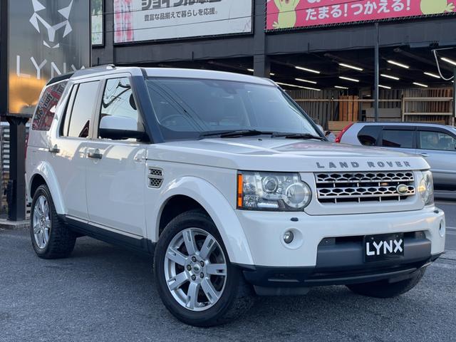 ディスカバリー4（ランドローバー）ＳＥ　黒革シート／サンルーフ／ＨａｒｍａｎＫａｒｄｏｎスピーカー／前後シートヒーター／フルフラット／メモリー付き電動シート／クルーズコントロール／全方位カメラ／純正ナビ／マルチモニター／エアサス／ＥＴＣ 中古車画像