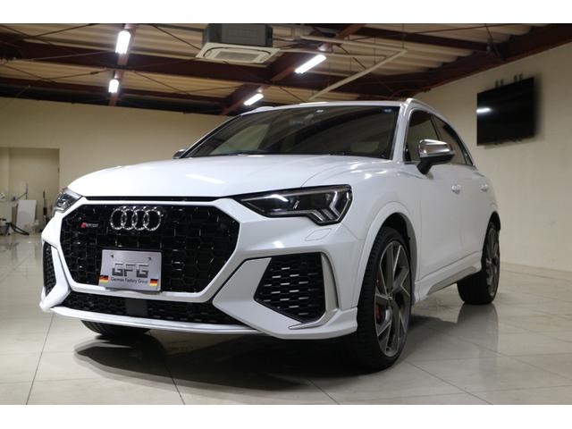 アウディ ＲＳ Ｑ３ ベースグレード　ＲＳデザインパッケージ