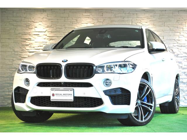 Ｘ６ Ｍ ベースグレード　２１インチ純正アルミホイール　サンルーフ　ｈａｒｍａｎ／ｋａｒｄｏｎサウンド　カーボンファイバーインテリア　黒メリノレザー　アダプティブＬＥＤヘッドライト　パークディスタンスコントロール（1枚目）