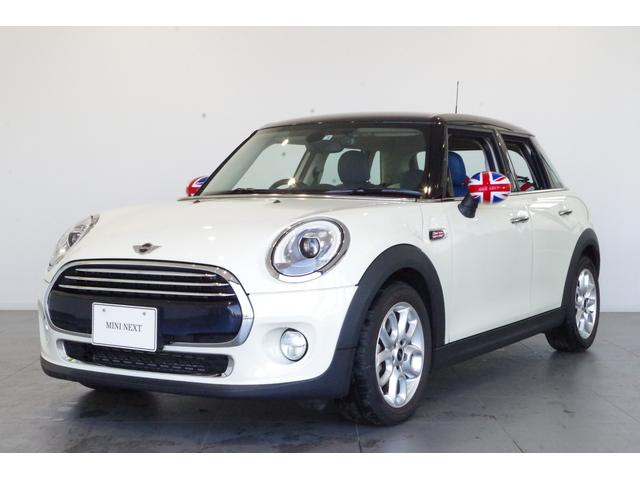 ミニ Mini Cooper クーパー 5 Door 14年モデル ベースグレード 5ドア 価格 性能 装備 オプション 18年5月16日発売 価格 Com