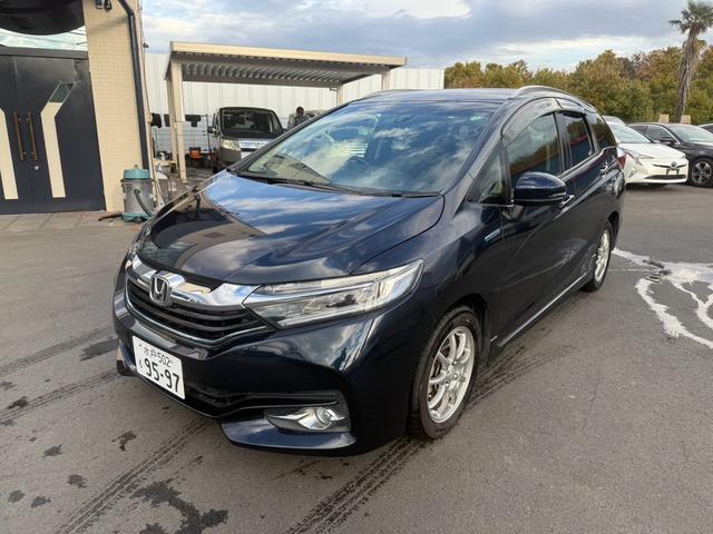 シャトル(ホンダ) ハイブリッドＺ　ＮＯ．７５１　ワイドナビ　バックカメラ　ＴＶ　ビルトインＥＴＣ　ハーフレザーシート　クルーズコントロール　スマートキー　禁煙車 中古車画像