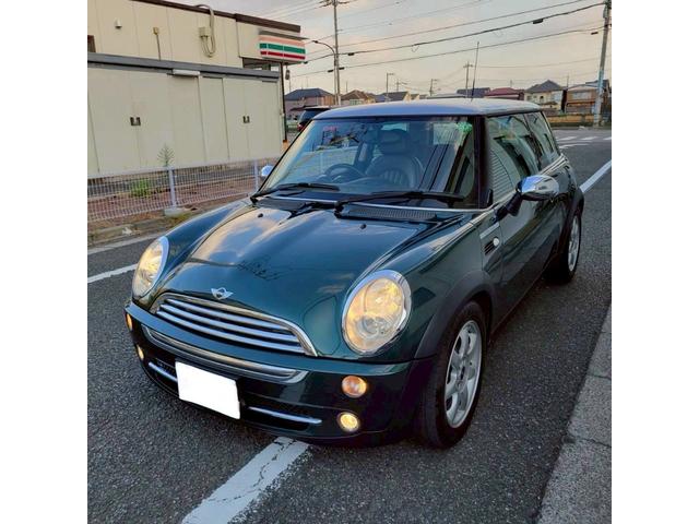ＭＩＮＩ クーパー　パークレーン　特別仕様車　専用黒革スポーツシート＆シートヒーター＆ハンドル　専用１６ＡＷ＆スタッドレスタイヤ２４年製　ＥＴＣ　スペアキー（1枚目）