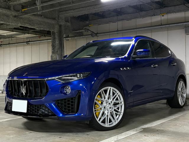 レヴァンテ(マセラティ) グランスポーツ　パノラマＳＲ　ＶＯＳＳＥＮ２２インチＡＷ　イエローキャリパー　ローダウン　エアサス　スカイフックシステム　ＬＥＤヘッドライト　ブラウンレザー　ソフトクローズドア　アダプティブＣ　ＢＳＡ　ＣａｒＰｌａｙ 中古車画像