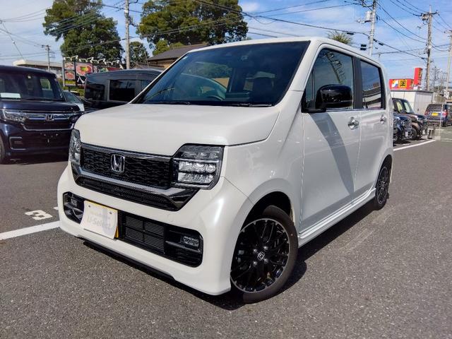８インチナビ！　ドラレコ付き！ 全国新車保証継承で安心！