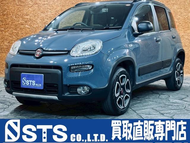 パンダ(フィアット) ストリート４×４　１６０台限定車両　６速ＭＴ　ルーフレール　ＬＥＤヘッドライト　フォグ　純正１５インチアルミ　純正オーディオ　シートヒーター　ステアスイッチ　前後ドラレコ　リモコンキー　ＥＴＣ車載器　走行３．６万キロ台 中古車画像