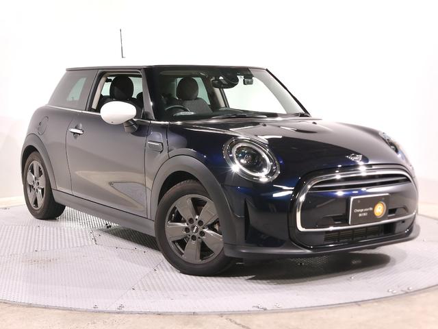 ＭＩＮＩ(ミニ) 禁煙車　ワンオーナー　ハーフレザーシート　バックカメラ　アクティブクルコン　衝突軽減ブレーキ　リア障害物センサー 中古車画像