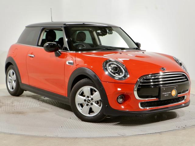 MINI 3 DOOR（ミニ）禁煙車　純正ＨＤＤナビ　バックカメラ　衝突軽減ブレーキ　障害物センサー　マルチファンクション　パーキングアシスト　純正アルミホイール　ＥＴＣ 中古車画像