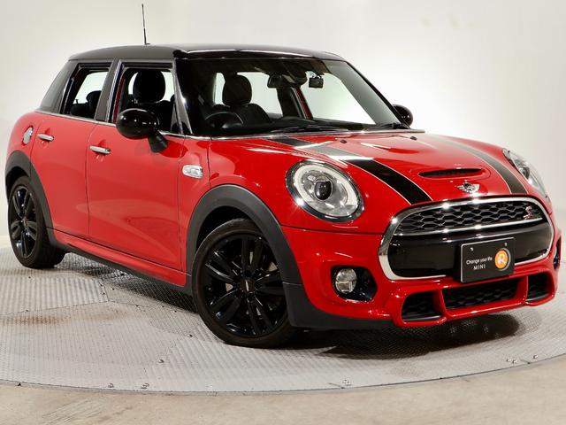 ＭＩＮＩ ＭＩＮＩ 禁煙車　ＪＣＷパッケージ　純正ナビ　バックカメラ　ドライビングモード　クルコン　純正アルミホイール　マルチファンクション　スマートキー　パドルシフト　ＥＴＣ　整備付