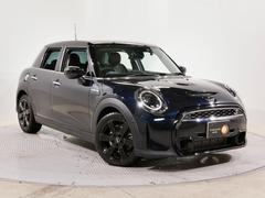 ＭＩＮＩ　ＭＩＮＩ　禁煙車　ワンオーナー　ハーフレザーシート　純正ナビ