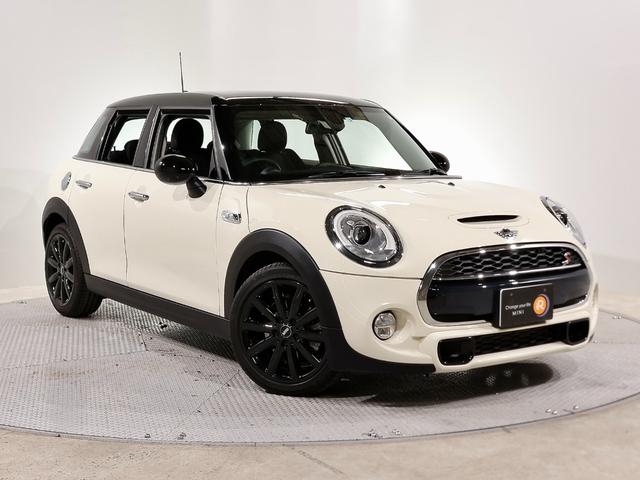 ＭＩＮＩ ＭＩＮＩ 禁煙車　純正ナビ　ドライビングモード　クルーズコントロール