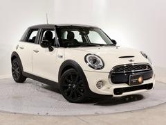 ＭＩＮＩ　ＭＩＮＩ　禁煙車　純正ナビ　ドライビングモード　クルーズコントロール