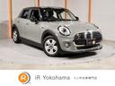 ＭＩＮＩ クーパーＤ　禁煙車　アクティブクルコン　バックカメラ　リア障害物センサー　衝突軽減ブレーキ　コンフォートアクセス　純正ナビ　ストレージコンパートメントパッケージ　ＬＥＤヘッドライト／フォグランプ　整備付（1枚目）