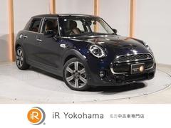 MINI クーパーS 禁煙車 バックカメラ 前後障害物センサー パーキングアシスト ストレージコンパートメント ドライビングモード コンフォートアクセス CABANA アクティブクルコン 純正ナビ ETC2.0 整備付 中古車画像
