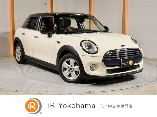 ＭＩＮＩ クーパーＤ　アクティブクルコン　リアカメラ　リア障害物センサー　コンフォートアクセス　衝突軽減ブレーキ　ストレージコンパートメントパッケージ　ＬＥＤヘッドライト／フォグランプ　ＣＡＢＡＮＡ　純正ナビ　ＥＴＣ整備付（1枚目）