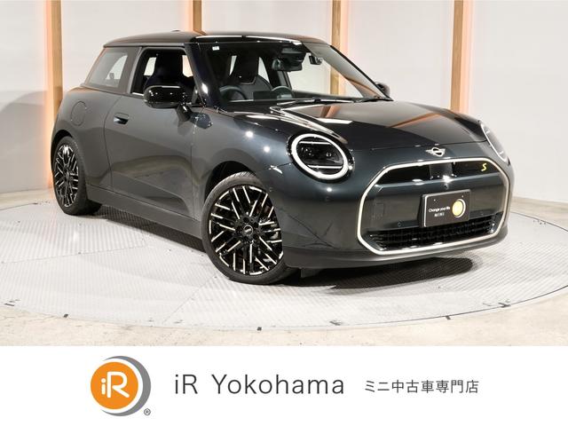 屋内展示場完備！ミニ専門自社工場で納車前点検を実施！ ご来店前にご連絡頂ければ、ミニのご用意をし、スムーズなご案内が可能です。