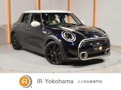 MINI クーパーS レゾリュート・エディション 限定車 禁煙車ワンオーナー 専用装備 クロス/レザレット/ヒーター クルコン AppleCarPlay ワイヤレスチャージ ヘッドアップディスプレイ バックカメラ 障害物センサー ETC2.0 整備付 中古車画像
