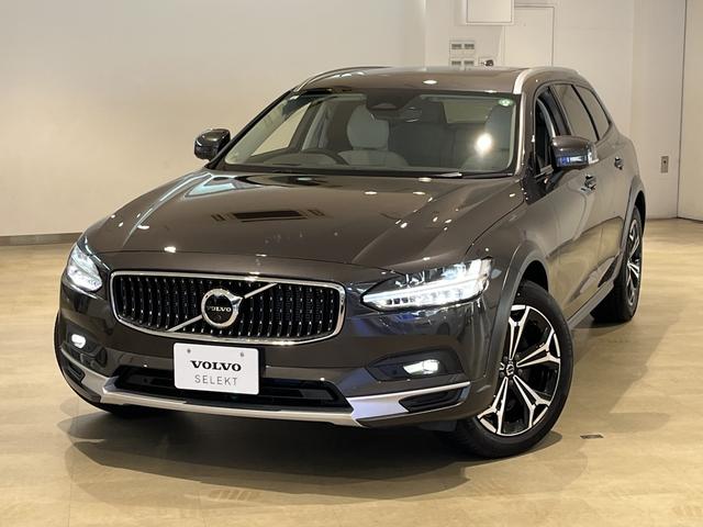 Ｖ９０ クロスカントリー　アルティメット　Ｂ５　ＡＷＤ　Ｇｏｏｇｌｅ　電動パノラマガラスサンルーフ　クリスタルシフトノブ　ワイヤレススマートフォンチャージャー　純正１９インチアルミホイール　Ｈａｒｍａｎ／Ｋａｒｄｏｎプレミアムサウンド　アイドリングストップ（1枚目）