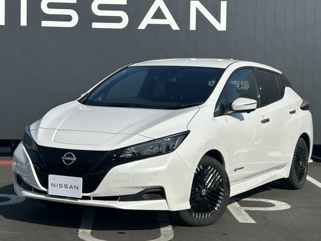 Ｘ　Ｖセレクション　メーカーメモリーナビ　オートハイビーム　シートＨ　衝突被害軽減ブレ－キ　前後ソナー　ＬＥＤヘッド　横滑り防止装置　展示試乗車　ＥＴＣ　盗難防止装置　インテリキー　レーンキープアシスト　フルセグテレビ