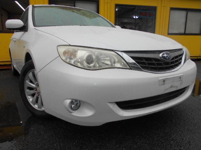 総額が安い！なんと！全車オイル交換２年間無料！！ 人気のパールホワイト！とにかくキレイ！エンジン機関もエアコン快適良好！