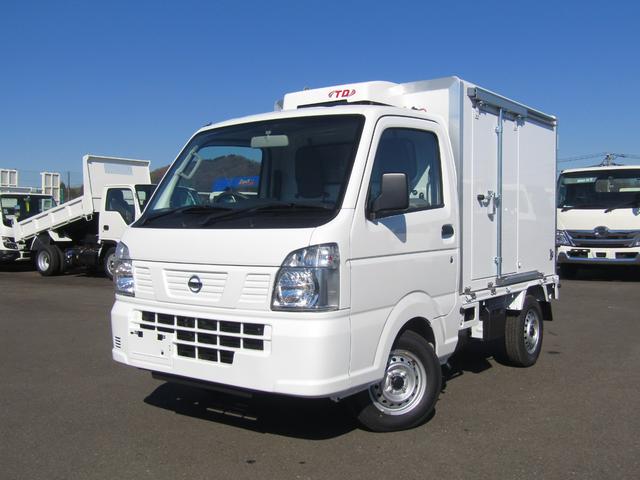 日産 ＮＴ１００クリッパートラック ＤＸ　菱重コールドチェーン製・強中温仕様‐２０℃設定・２コンプ・左スライドＤ・リア観音開き・片側９０度ストッパー付・庫内灯＆安全ブザー・水抜き弁・ＶＤＣ・ブレーキＬＳＤ・ヒルスタートアシスト・助手席エアＢ