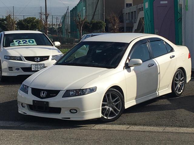 Honda Accord Euro R 2004 Pearl White 34 200 Km