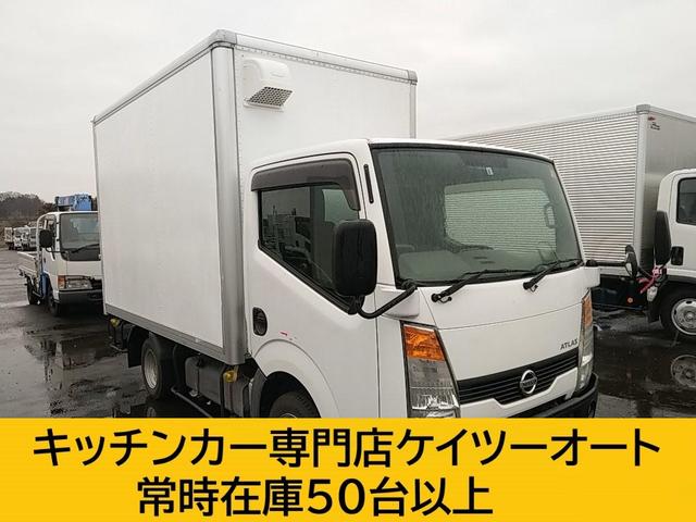 キッチンカー　加工車予備検査付！ 台下冷蔵庫、２シンク、作業台、冷凍庫、家庭用冷蔵庫、給排水タンク