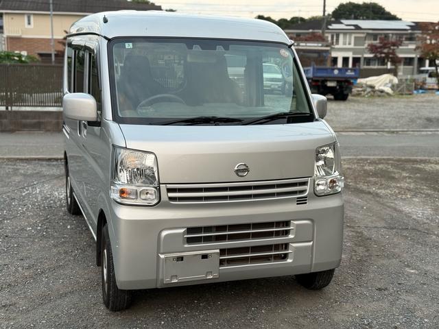 ＮＶ１００クリッパーバン ＤＸ　セーフティパッケージ　車検２年間　４速ＡＴ　セフティサポート　キーレス　オーバーヘッドレス（1枚目）