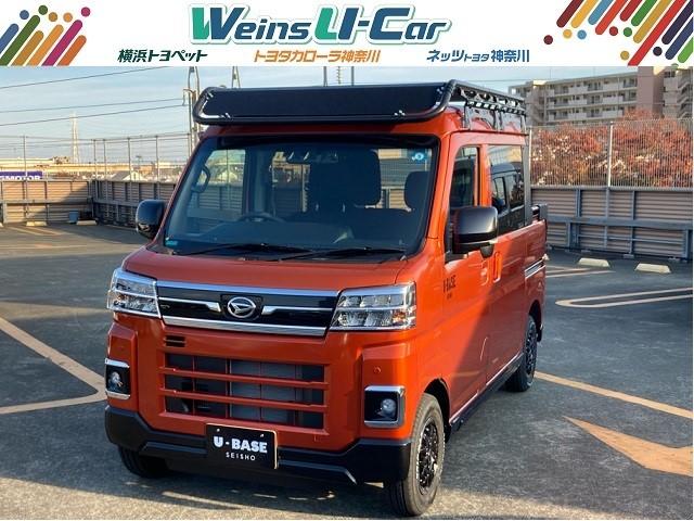 デッキバン 届出済み未使用車 54KM Bluetooth対応 バックカメラ LEDヘッドライト フルセグ 横滑り防止装置 オートエアコン 4WD アルミホイール ハードカーゴ ルーフラック フォグライト(1枚目)