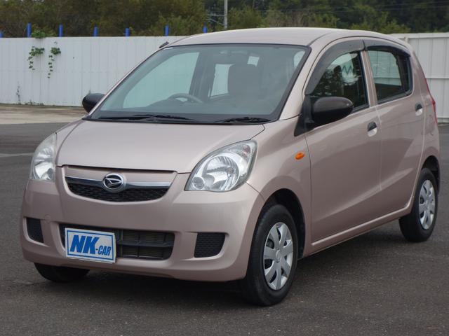 広い敷地に普通車・軽自動車・商用車合わせて在庫車両約３００台展示中です！