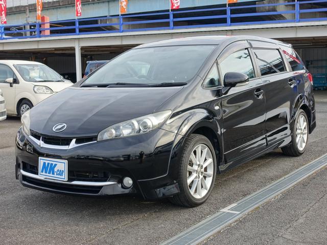 広い敷地に普通車・軽自動車・商用車合わせて在庫車両約３００台展示中です！