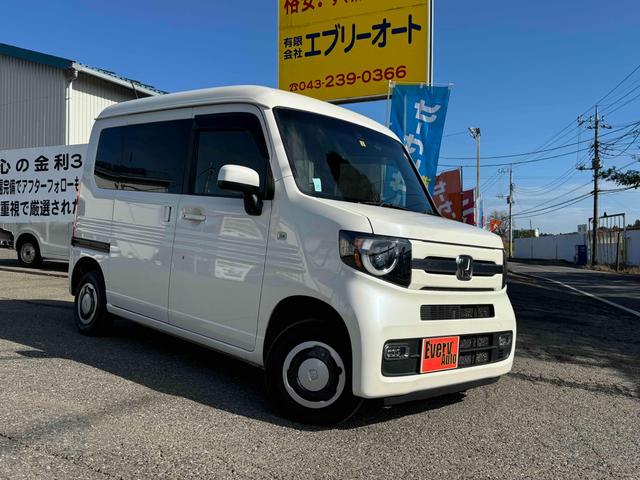 ファン・ホンダセンシング　４ＷＤ　ＣＶＴ　衝突被害軽減システム　クリアランスソナー　オートクルーズコントロール　レーンアシスト　ドライブレコーダー　ＥＴＣ　ナビ　ＴＶ　バックカメラ　両側スライドドア　スマートキー