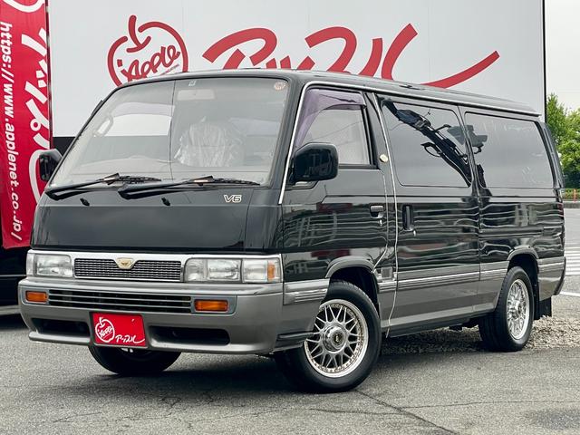 日産 キャラバンコーチ ロイヤル　車検整備付き／キャプテンシート／７人乗り／ダブルサンルーフ／フルセグナビ／バックカメラ／社外１６インチＡＷ／ＥＴＣ／ＴＶ・ＤＶＤ／ダブルエアコン／純正ブラックツートン／クルコン／フルフラット／／／／