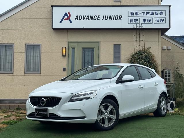V40(ボルボ) T3 キネティック ワンオーナー 純正ナビ バックカメラ フルセグ 禁煙車 プッシュスタート LEDヘッドライト 純正AW コーナーセンサー ブラインドスポットモニター 衝突軽減ブレーキ オートクルーズ ETC 中古車画像