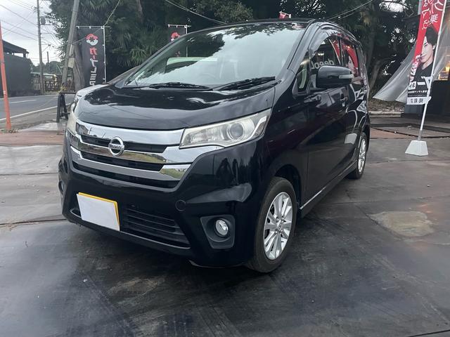 純正ナビ・ＴＶ・バックカメラ・Ｂｌｕｅｔｏｏｔｈ・ プレミア保障対象車・遠方ご納車も可能です。