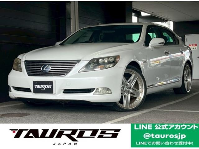 ＬＳ６００ｈ　バージョンＳ　Ｉパッケージ　サンルーフ・革シート・ナビ・社外２１インチアルミホイール・ビルトインＥＴＣ・パワーシート・ステアリングヒーター・ドアバイザー・フロアマット