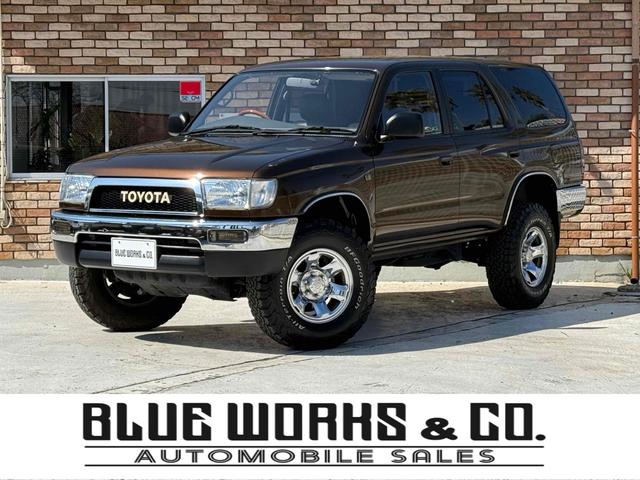 ＳＳＲ－Ｘ　ブラウン全塗装　ナローボディ　リフトアップ　メッキホイール　ＴＯＹＯＴＡグリル　メッキバンパー　スモークレンズ　フェンダーアーチ　ブラックシートカバー　フルセグナビ　ウッドステアリング
