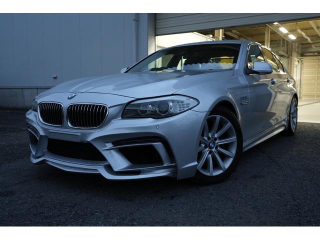 5シリーズセダン（BMW）５２３ｉ　ＥＮＥＲＧＹ　ＭＯＴＯＲ　ＳＰＯＲＴ仕様　４本出しマフラー　ＥＴＣ　Ｂカメラ 中古車画像