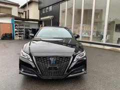 クラウンハイブリッド S Cパッケージ エアコン/パワーステアリング/パワーウィンドウ/キーレスエントリー/プッシュスタート/シートヒーター/オートライト/オートワイパー/Bluetooth/ETC/電動シート/スマートキー 中古車画像