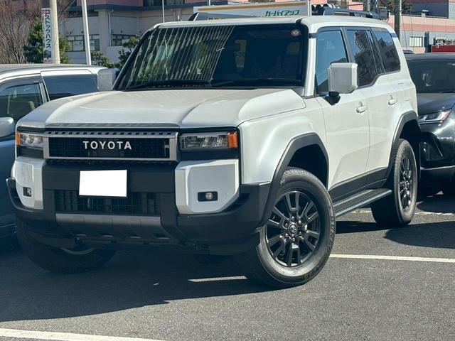 車両周辺をカメラ映像で確認できる機能！全周囲カメラ！ ヘッドライトウォッシャー　電動リアゲート　アルミホイール　スマートキー