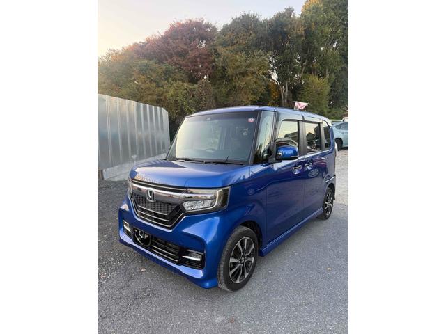 車線はみだしを知らせてくれる機能！レーンアシスト付♪ 盗難防止システム　ＡＢＳ　ＥＳＣ　ＵＳＢ　アルミホイール　エアコン