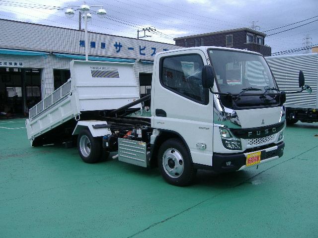 ☆登録済未使用車専門店☆お得に新型車に乗れます！