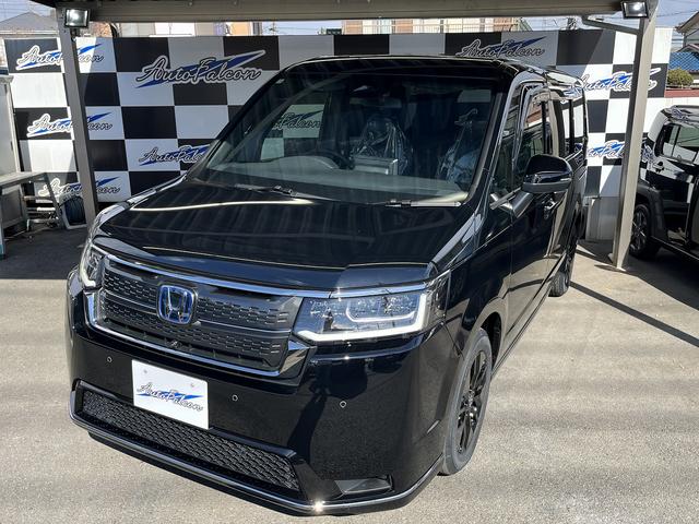 ｅ：ＨＥＶスパーダ　登録済み未使用車　純正１１．４型地デジナビ　純正１５．６型フリップダウンモニター　ドアバイザー　マルチビューカメラ　ホンダセンシング　ブラインドスポットモニター　両側パワースライドドア　ＬＥＤライト