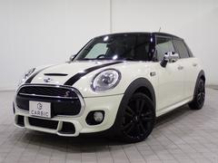 MINI クーパーS 純正ナビ バックカメラ ハーフレザー シートヒーター サンルーフ JCWパッケージ コンフォートアクセス アダプティブクルーズコントロール Bluetooth対応 LEDヘッドライト 中古車画像