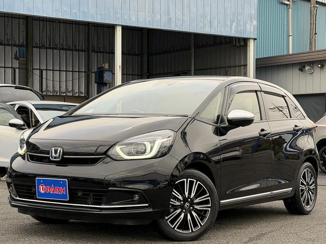 ハイブリッド専門店、ユーパーク・スクウェアー店です。 フルセグナビ・Ｓ＆Ｂカメラ・ＢＴオーディオ・ＬＥＤライト・ＡＣＣ・ＬＫＡ